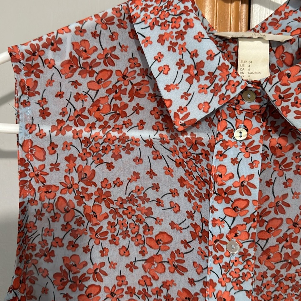 H&M Floral Sleeveless Blouse
